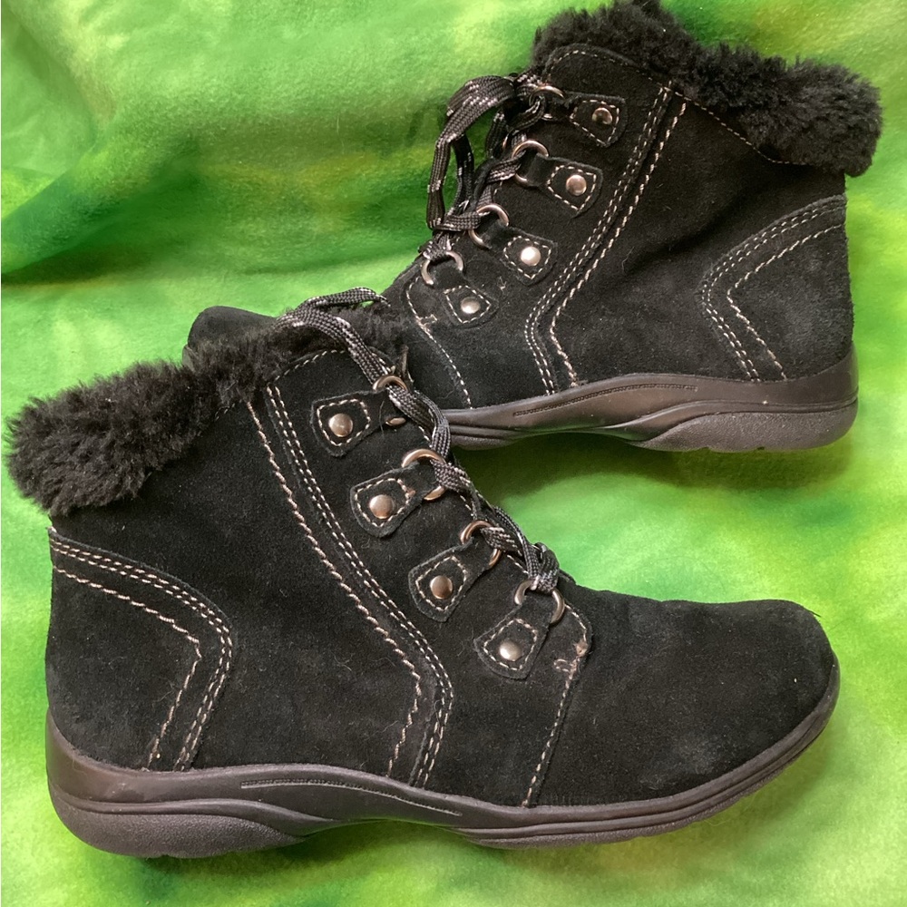 Earth Origins Black Suede Fur-Lined Booties Ankle Boots Zipper Side & Lace 9M